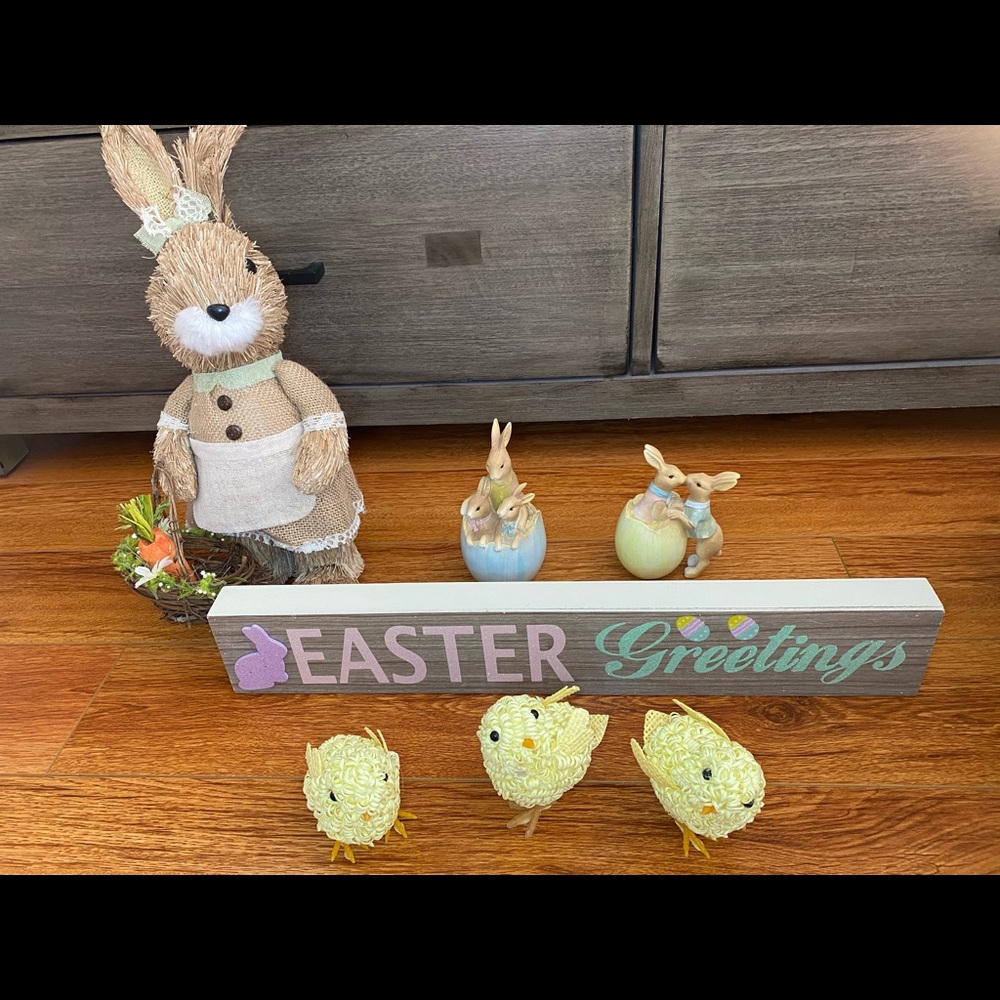 7 piece Easter decor